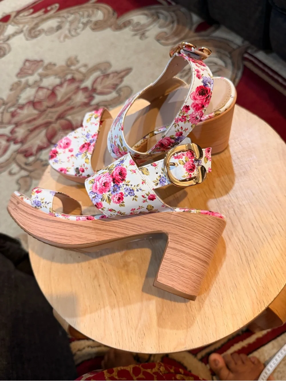 Aeropostale pink &White Floral Espadrille Block Heel Sandals Size 8.5 Like New